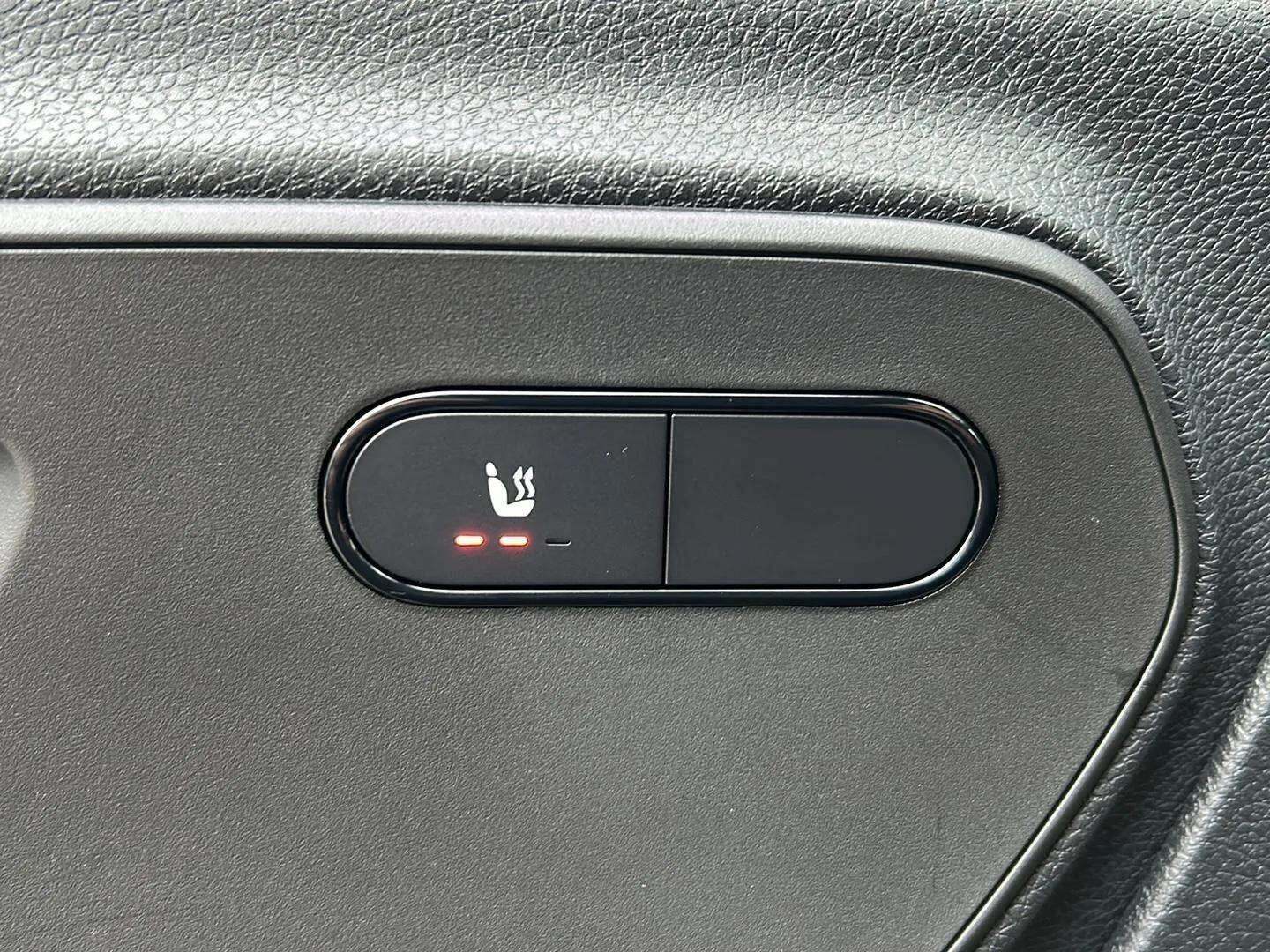 Grå Mercedes Sprinter 317 fra 2024