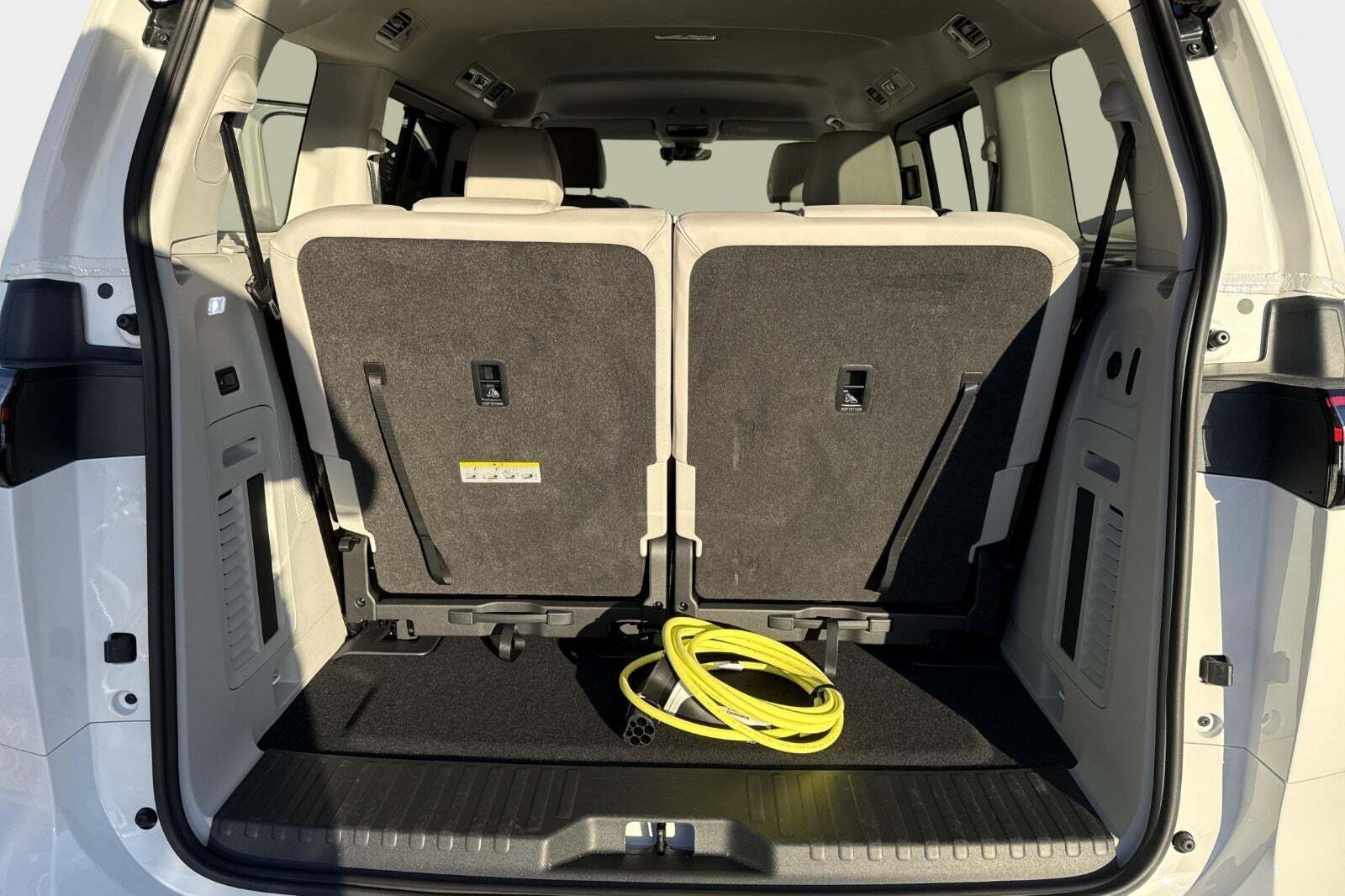 Hvid VW ID.Buzz fra 2025