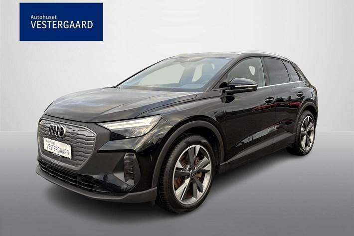 Sort Audi Q4 e-tron fra 2023 set udefra