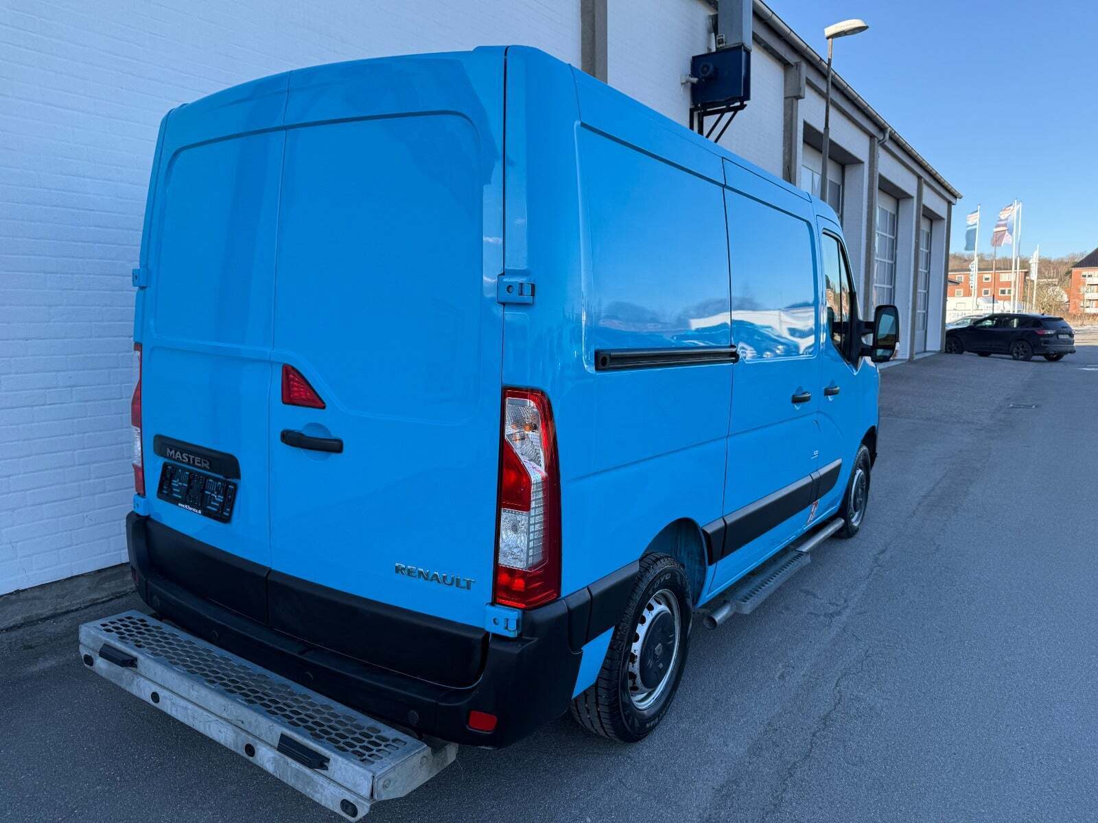 Renault Master IV T33 2,3 dCi 150 L1H1 Kassevogn aut.