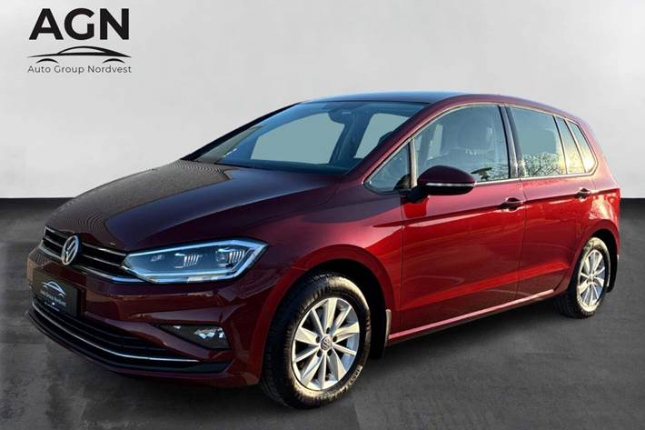 Rød VW Golf Sportsvan fra 2019