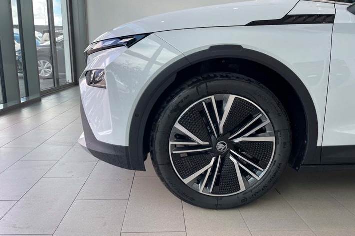 Hvid Skoda Elroq fra 2025