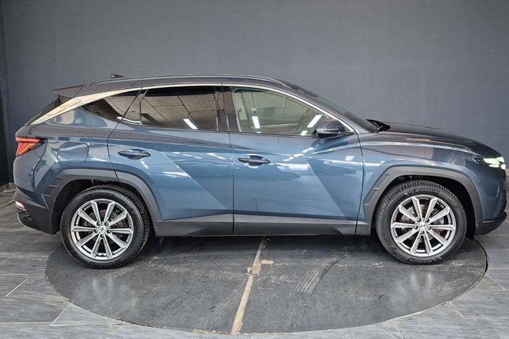 Blå Hyundai Tucson fra 2022