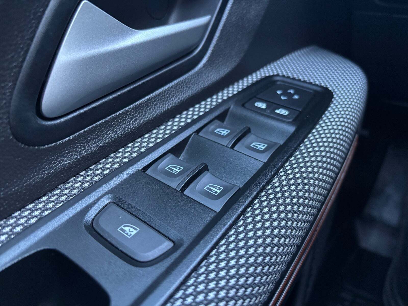 Hvid Dacia Sandero Stepway fra 2023