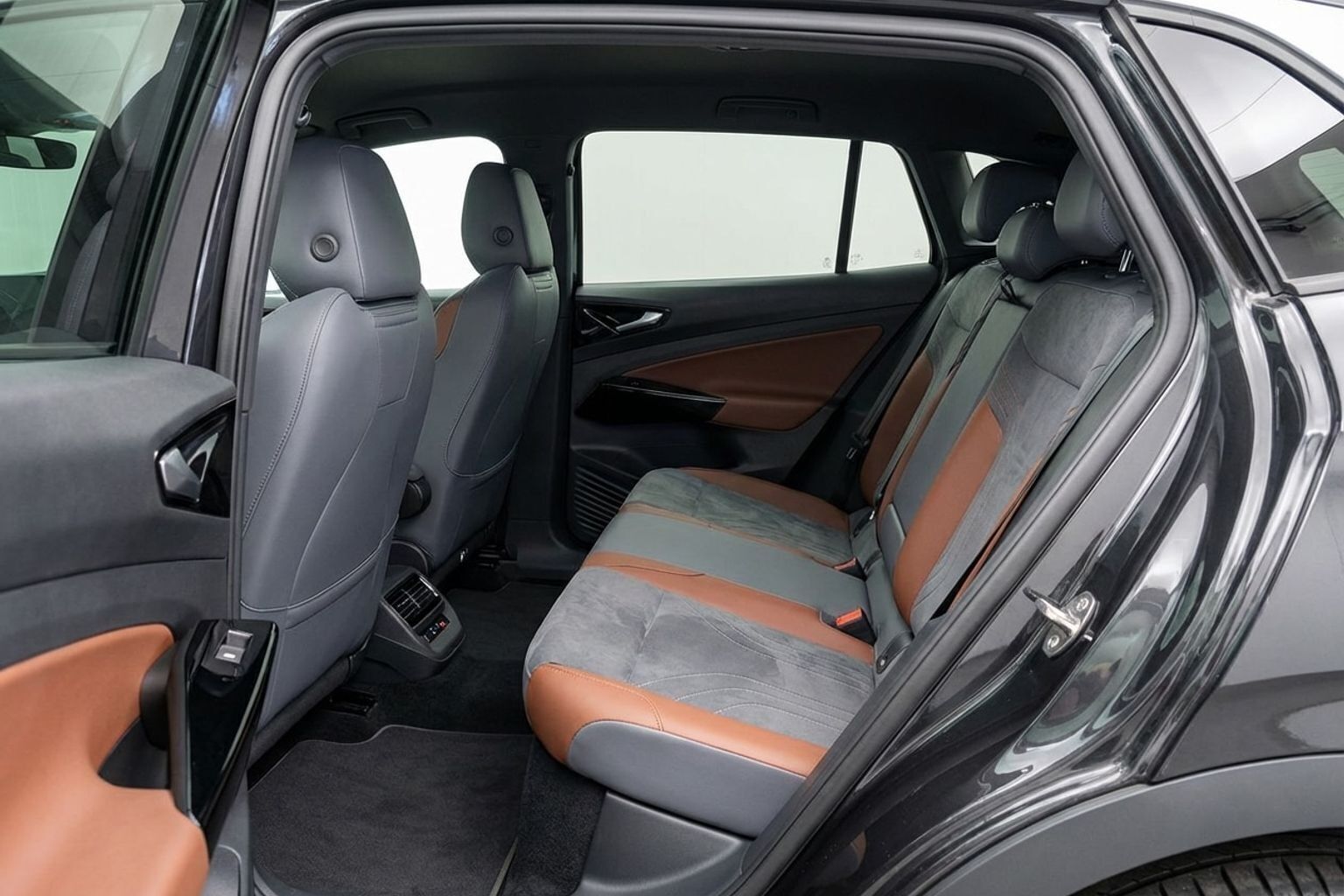 Grå VW ID.4 fra 2020