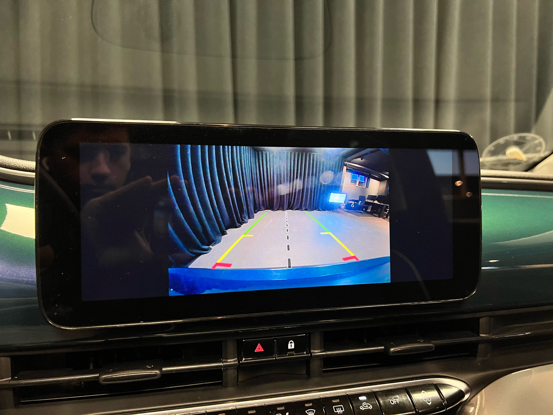 Blå Fiat 500e fra 2023