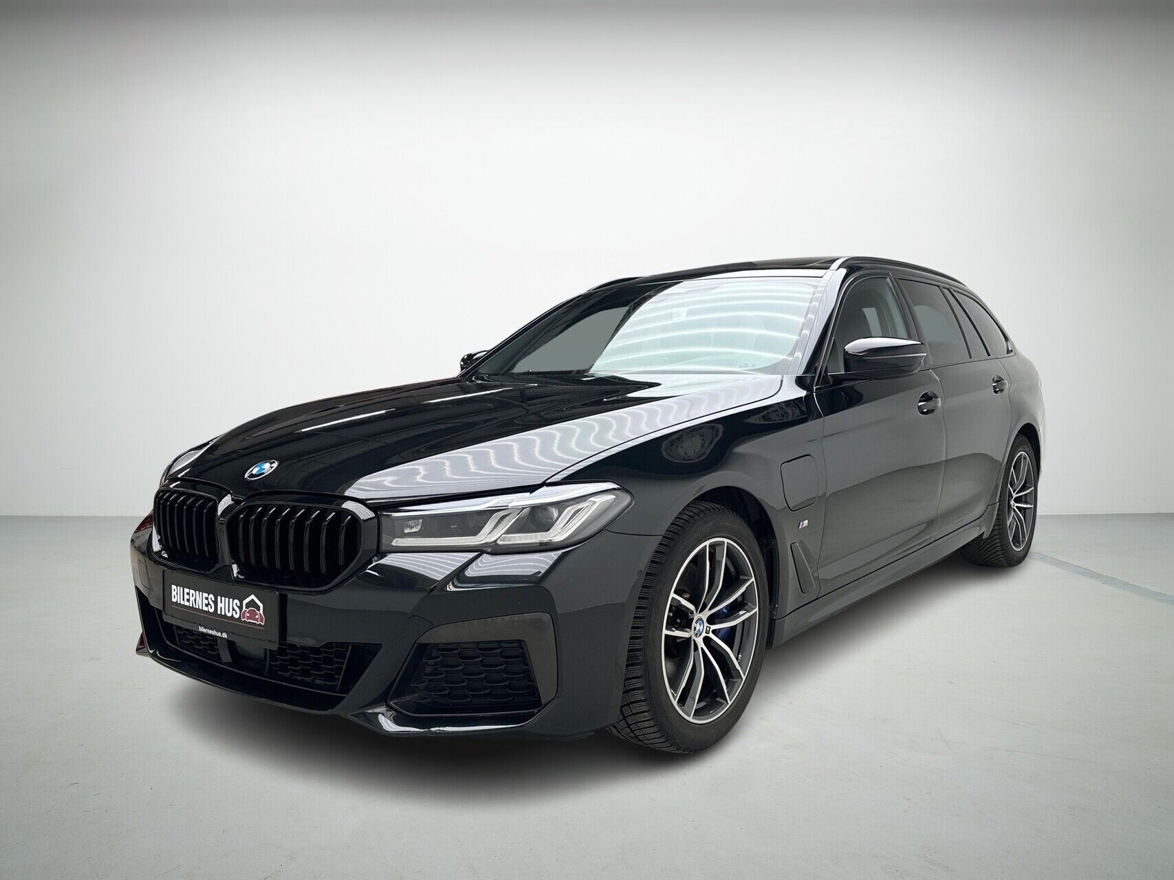 BMW 530e 2,0 Touring Plugin-hybrid M-Sport Steptronic 293HK Stc 8g Aut.