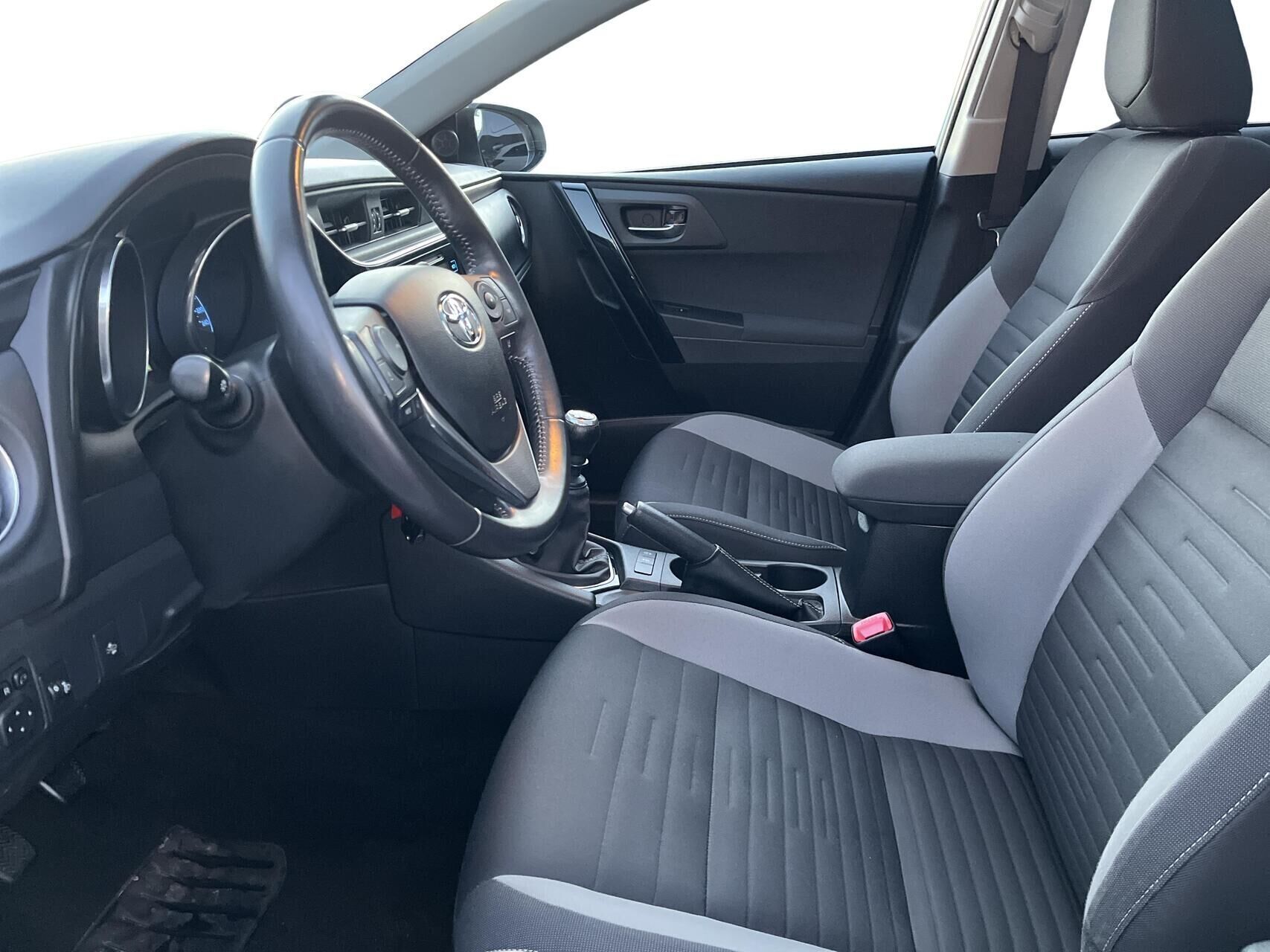 Toyota Auris 1,2 Touring Sports T T2 Comfort Safety Skyview 116HK Stc 6g