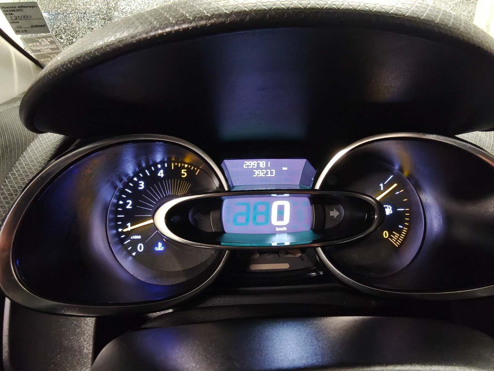 Gul Renault Clio IV fra 2015