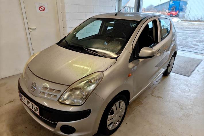 undefined Nissan Pixo fra 2010 set udefra