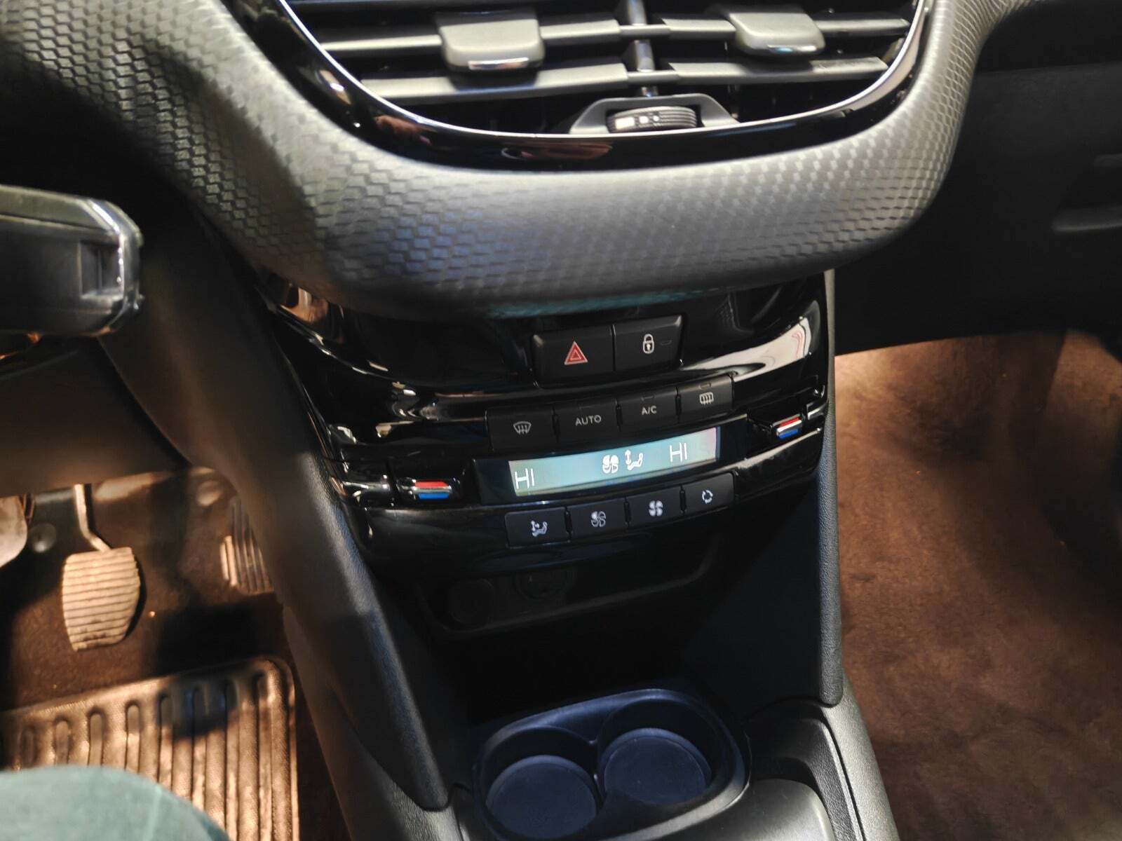 undefined Peugeot 208 fra 2018