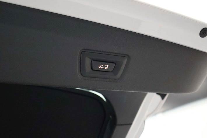 Hvid BMW i4 fra 2022