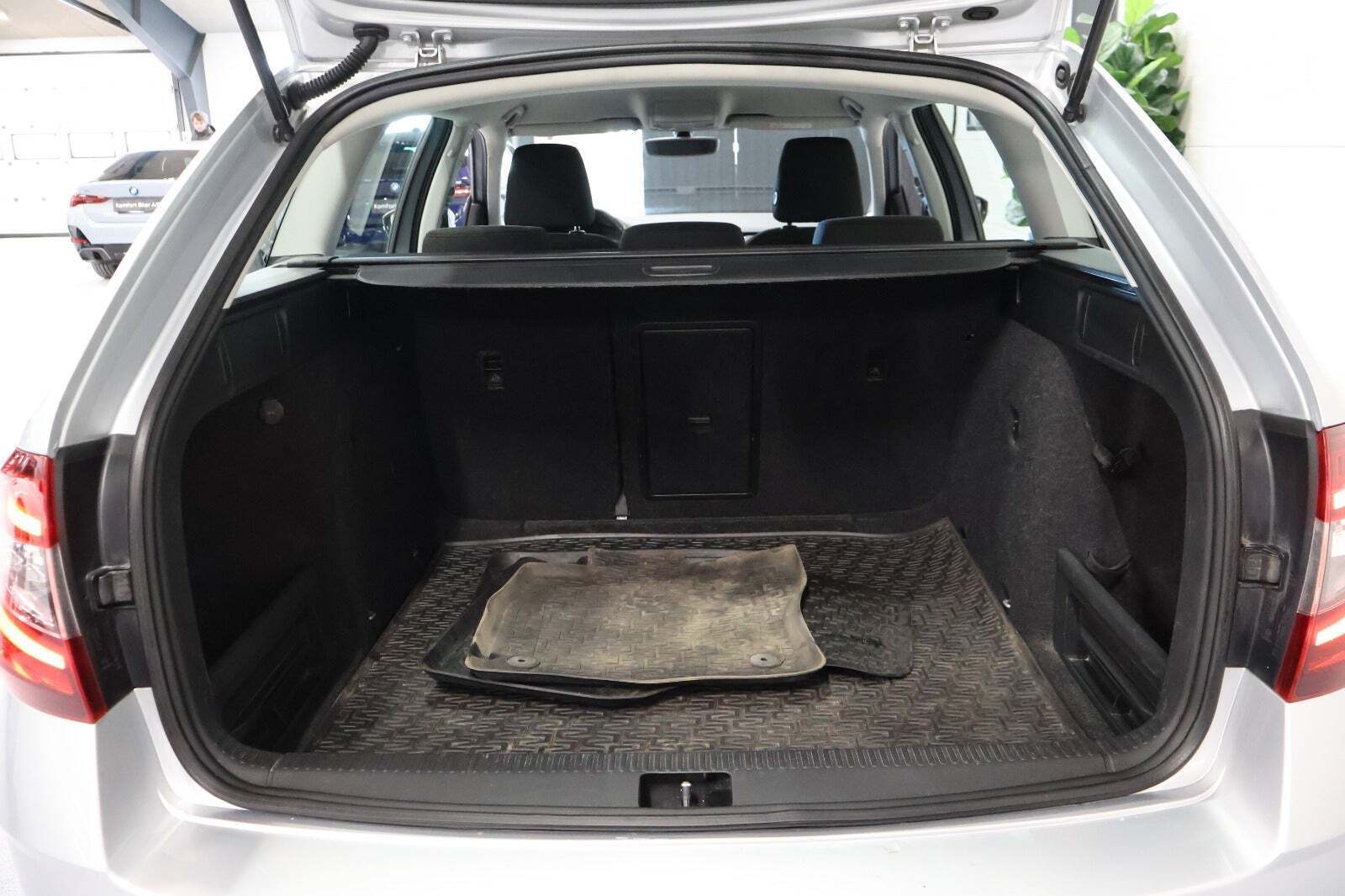 Sølv Skoda Octavia fra 2020