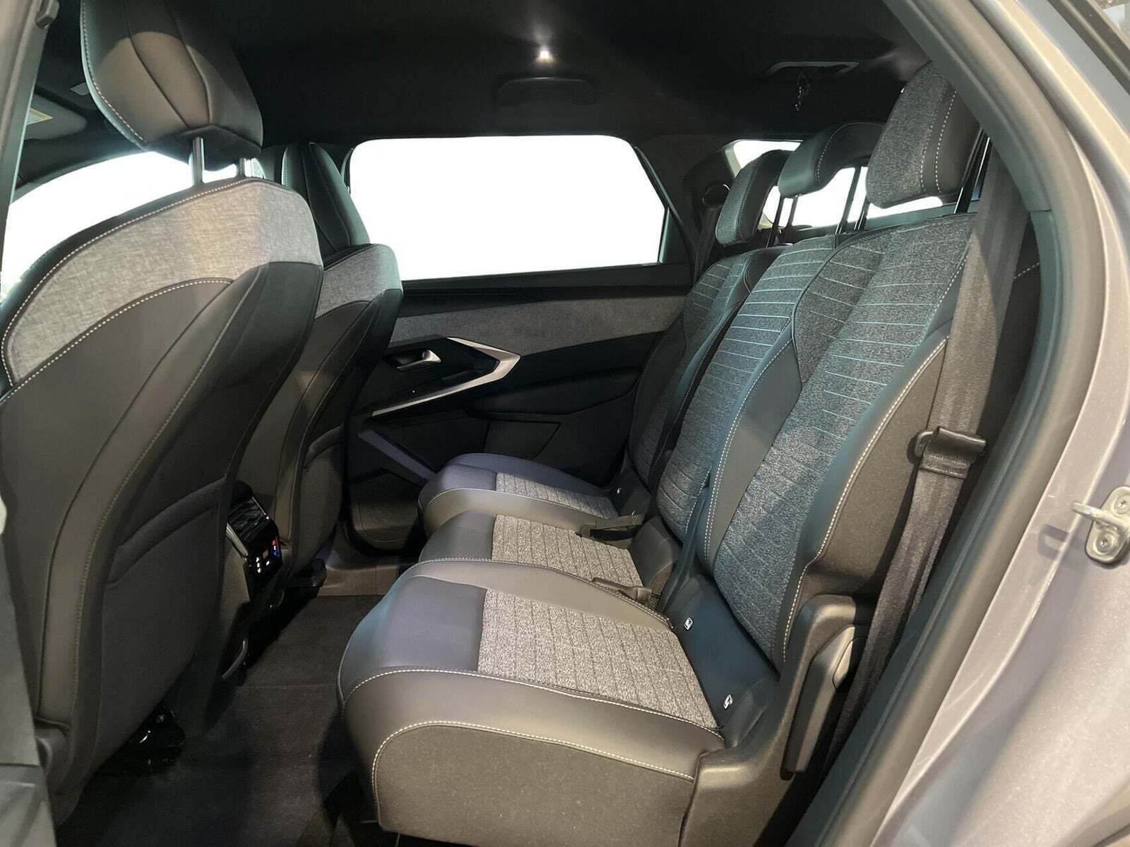 Peugeot e-5008 77 Allure 7prs