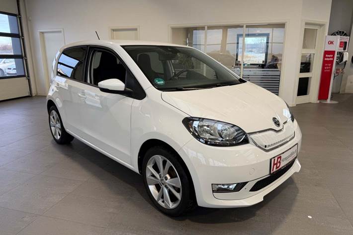 Hvid Skoda Citigo-e fra 2021 set udefra