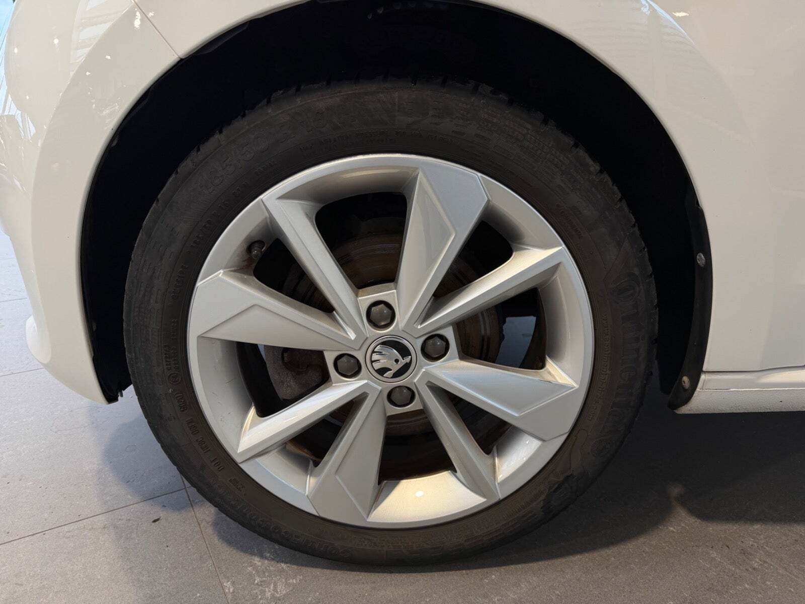 Hvid Skoda Citigo-e fra 2021