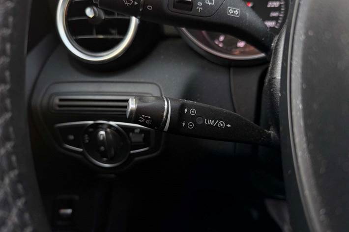 Sort Mercedes C220 d fra 2018