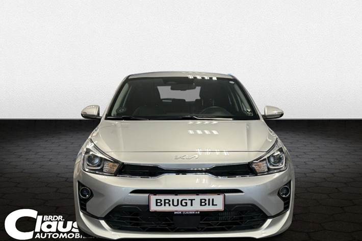 Sølv Kia Rio fra 2022