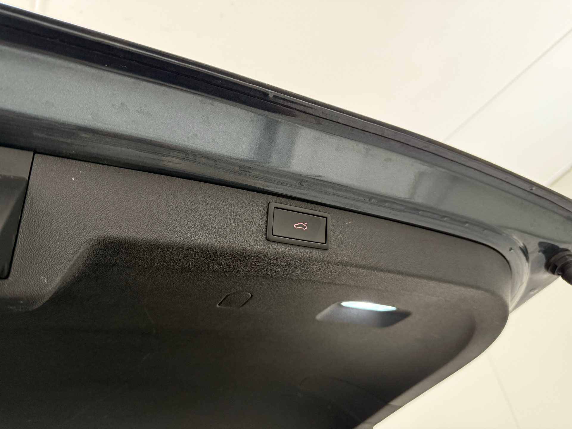 Grå Skoda Enyaq fra 2021