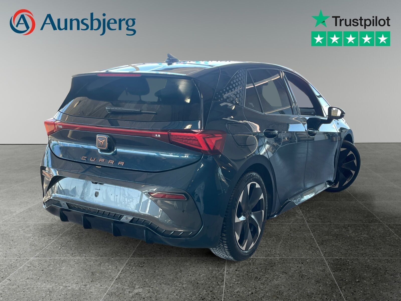 Blå Cupra Born fra 2023