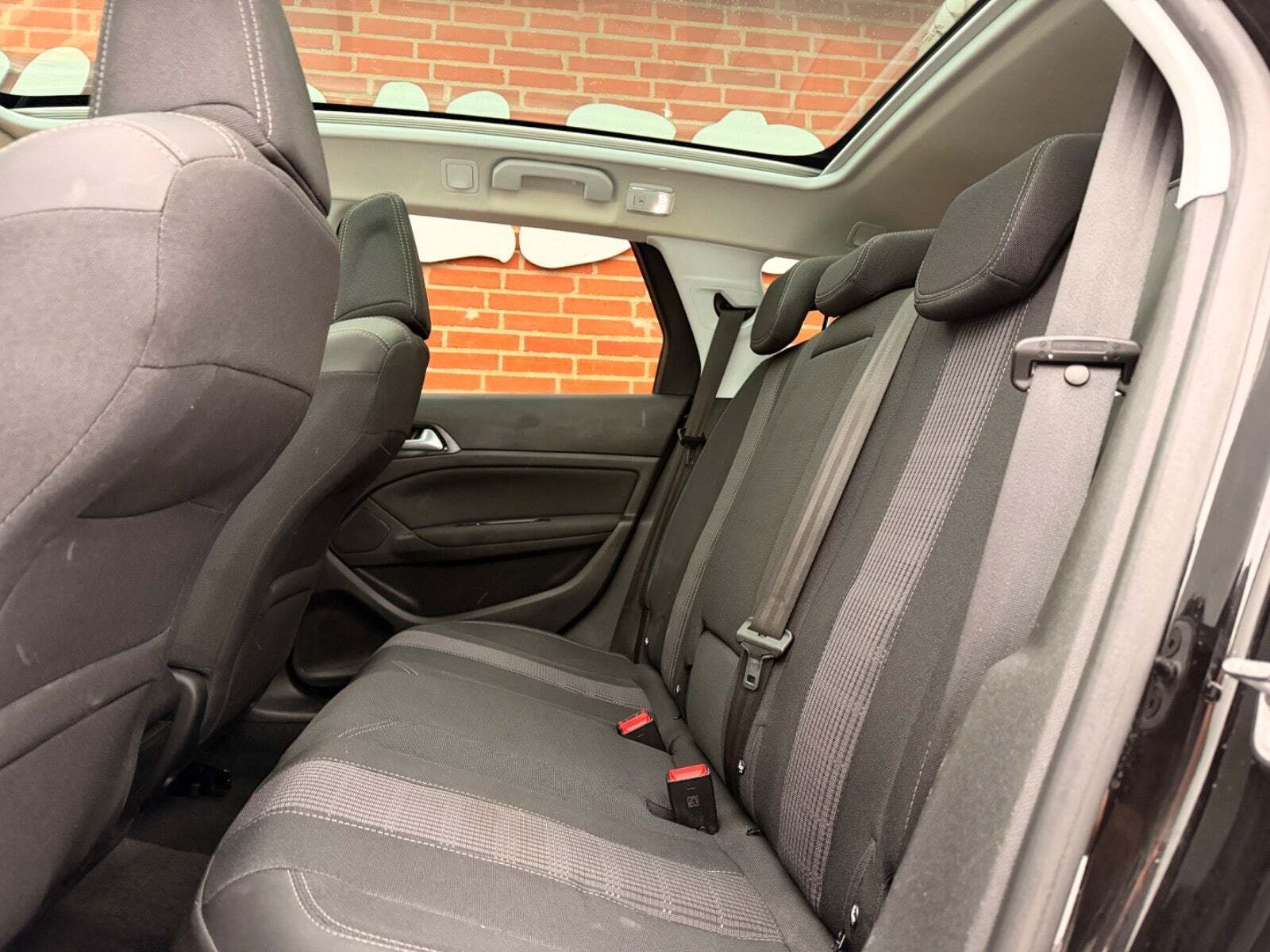 Sort Peugeot 308 fra 2019