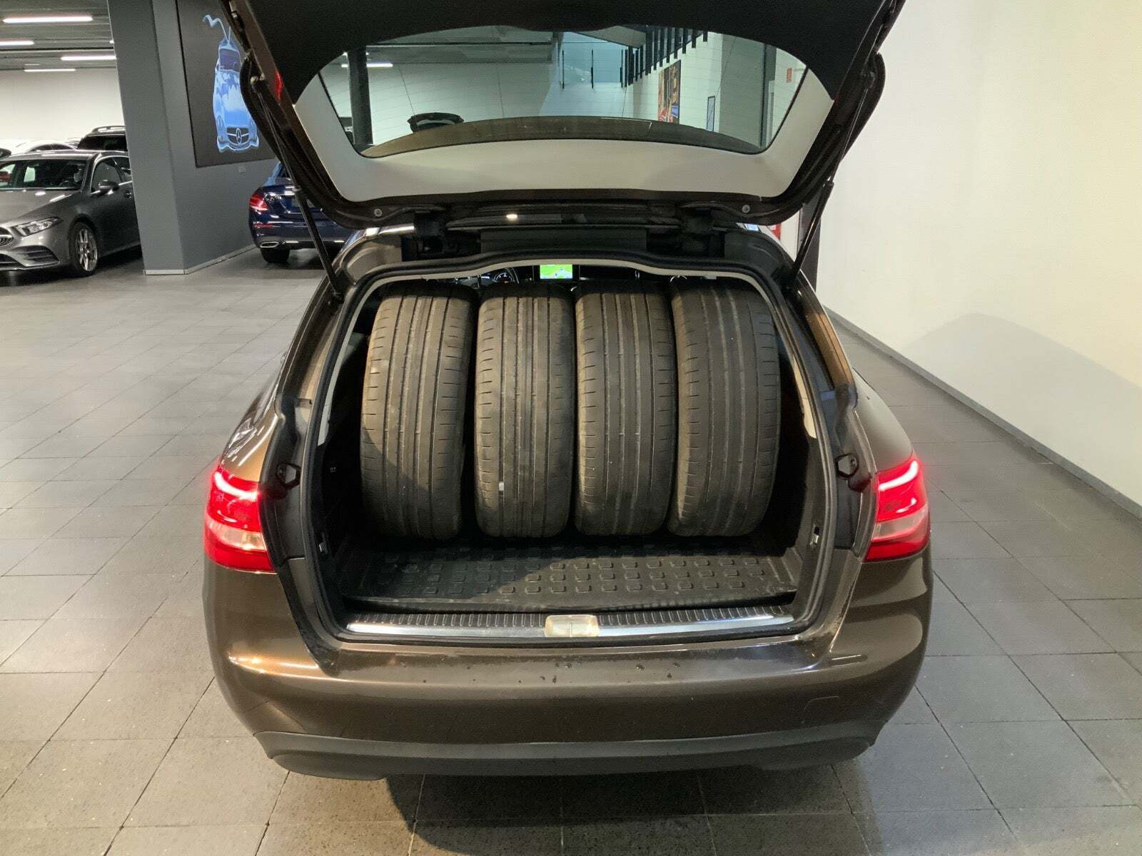 Mercedes C220 2,2 BlueTEC Business stc. aut.