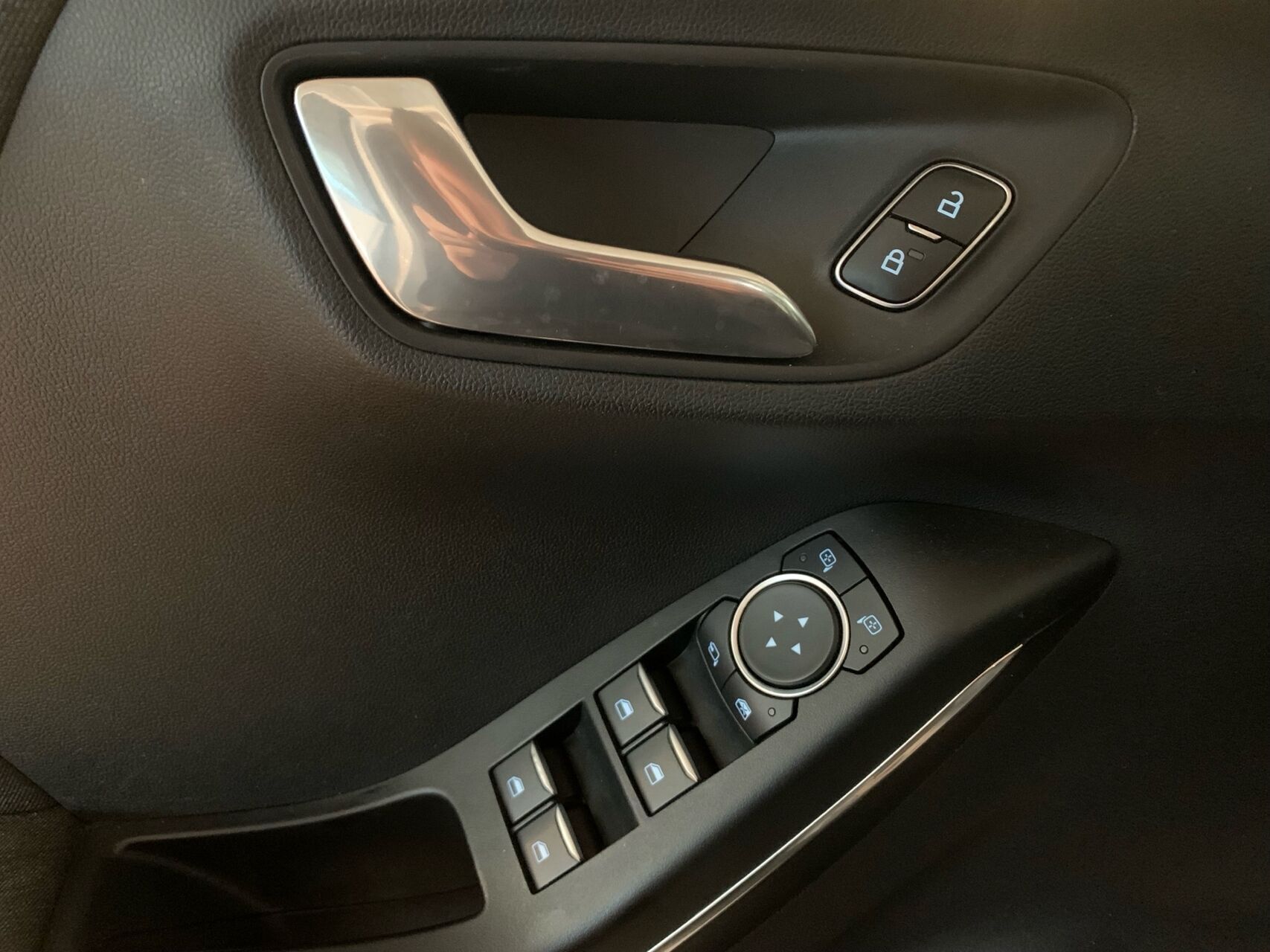 Hvid Ford Puma fra 2020