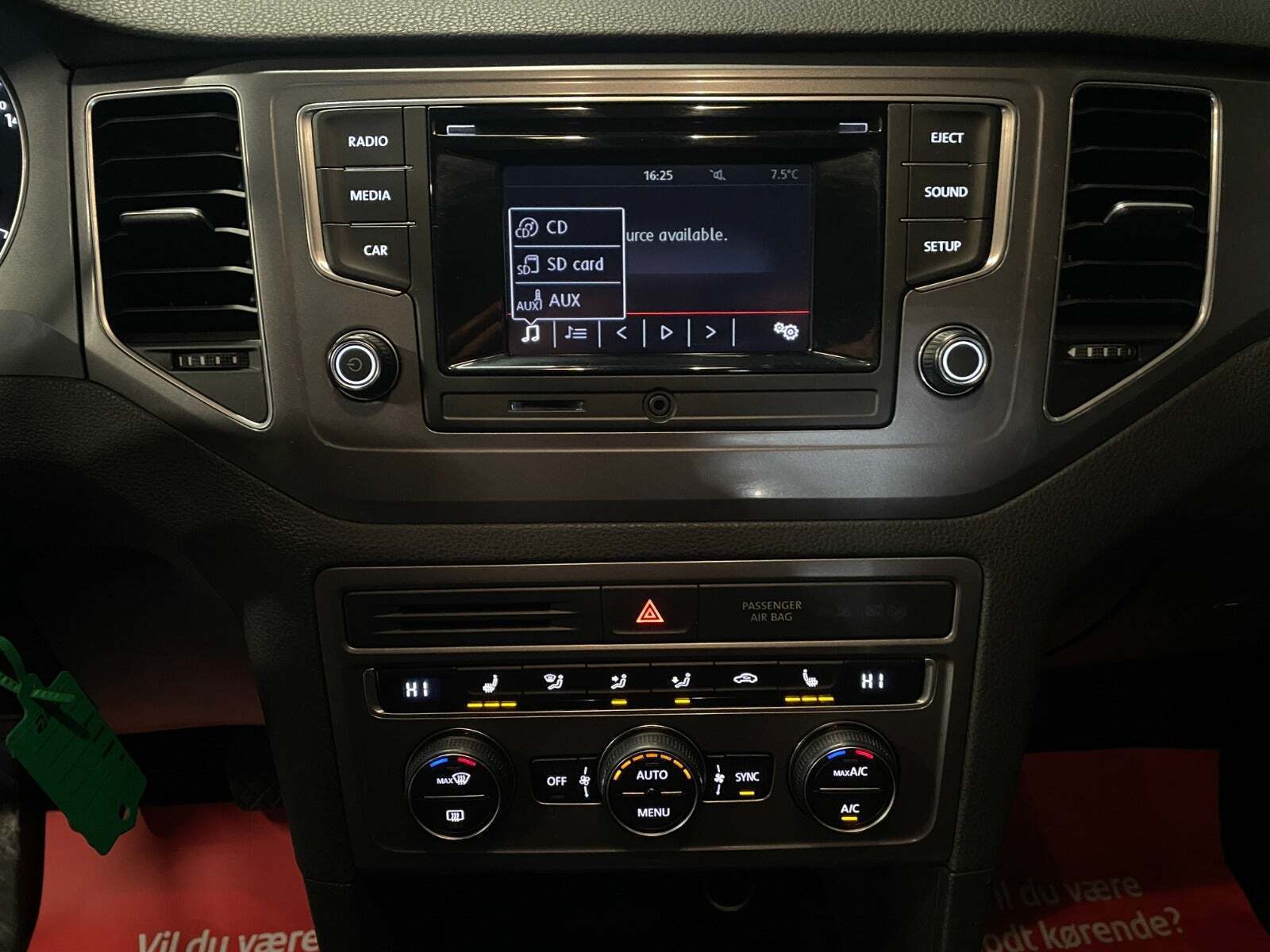 Grå VW Golf Sportsvan fra 2015