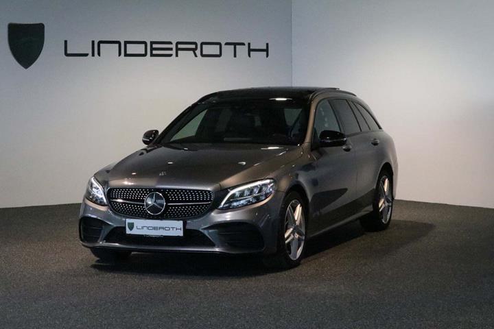 Grå Mercedes C220 d fra 2020 set udefra