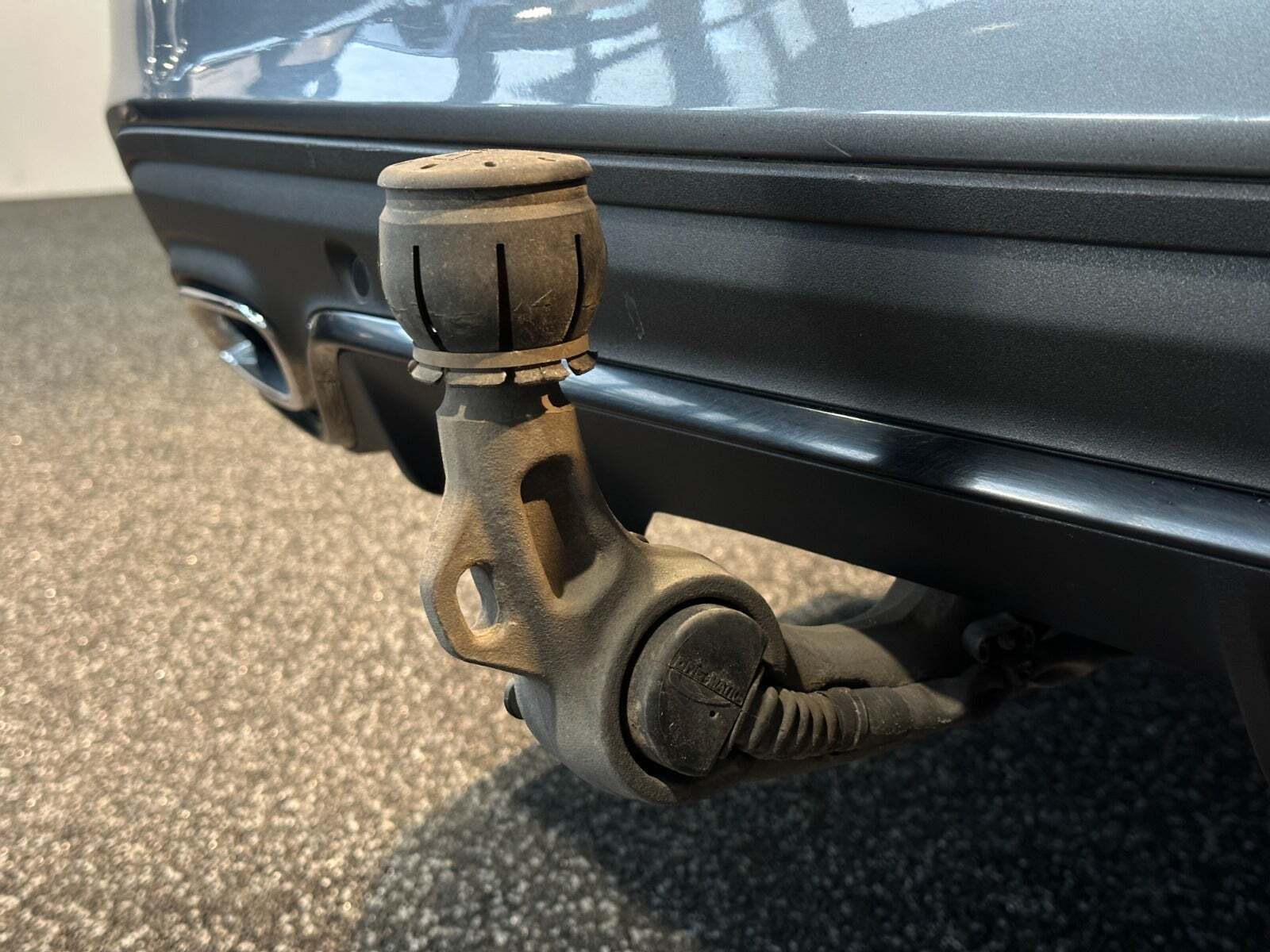 Grå Mercedes C220 d fra 2020