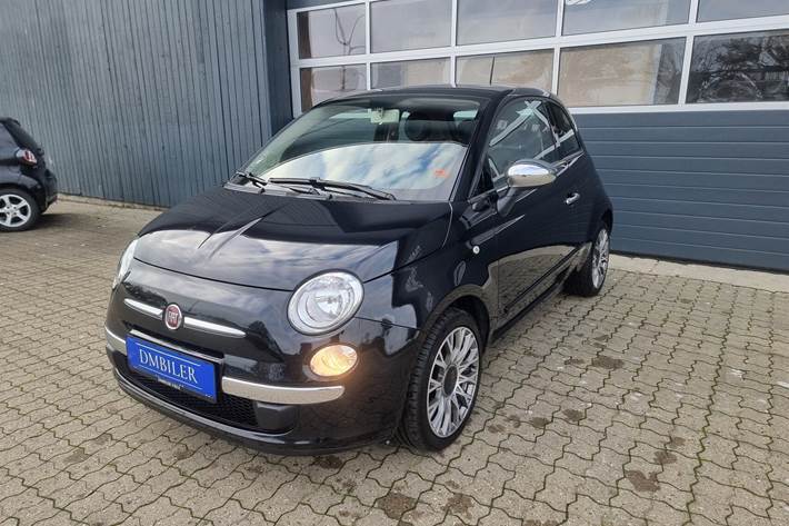 Sort Fiat 500 fra 2013 set udefra