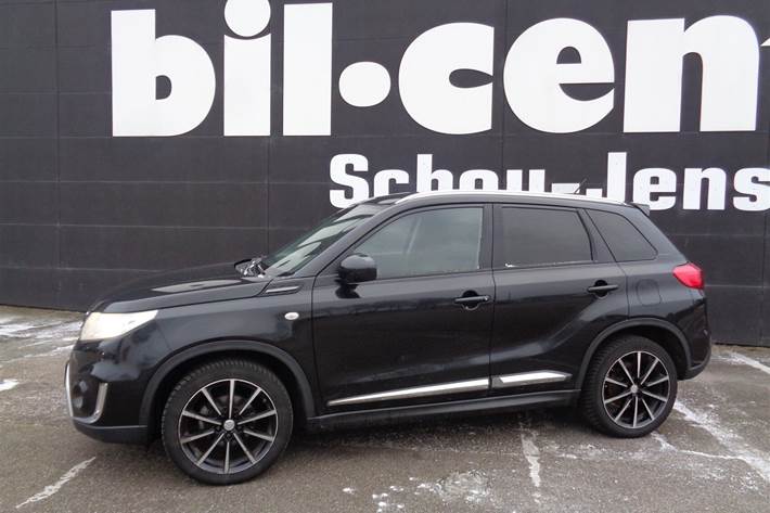 Sort Suzuki Vitara fra 2015