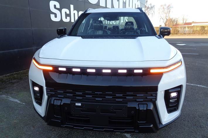 Hvid KGM Musso EV fra 2026 set udefra