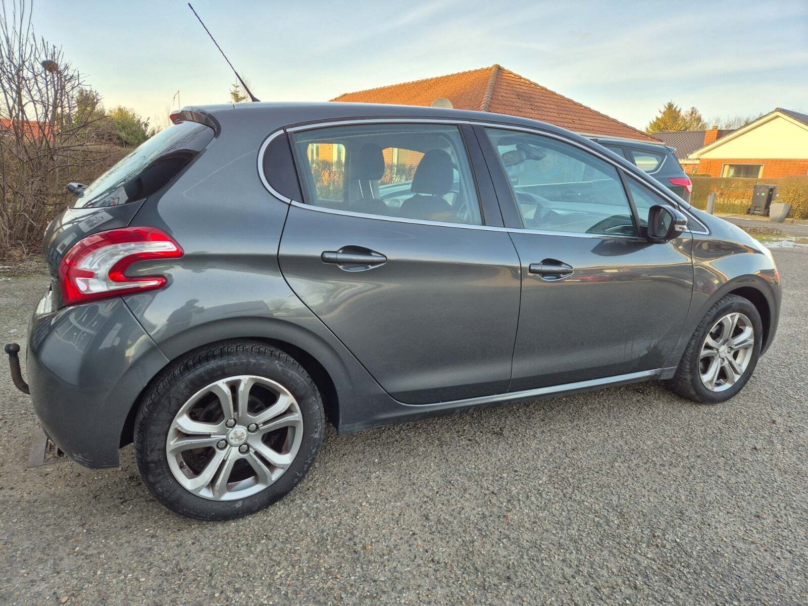 Peugeot 208 1,6 e-HDi 92 Active