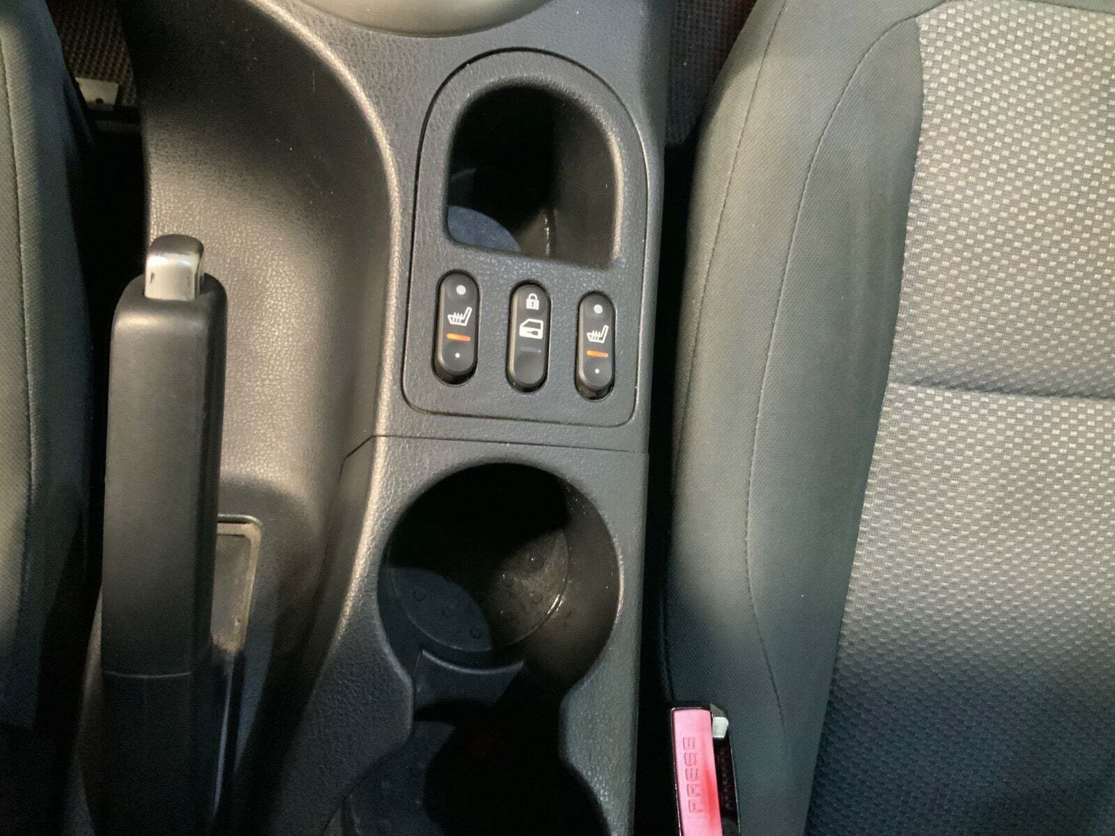 Sølv Nissan Qashqai fra 2013