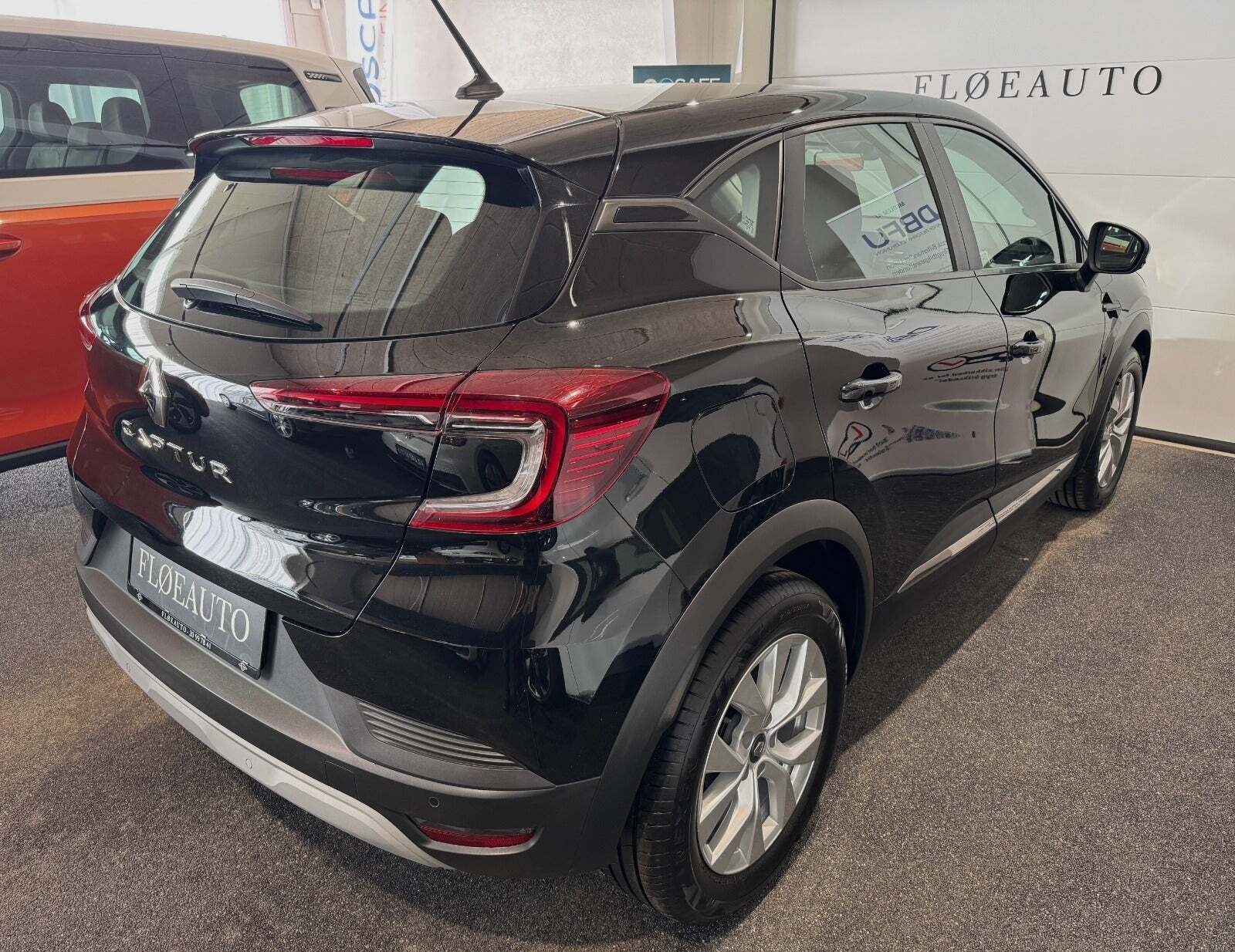Sort Renault Captur fra 2020