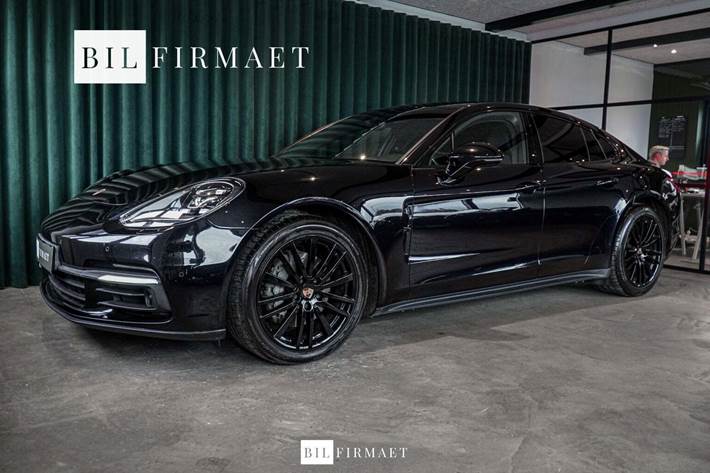 Sort Porsche Panamera 4S fra 2016