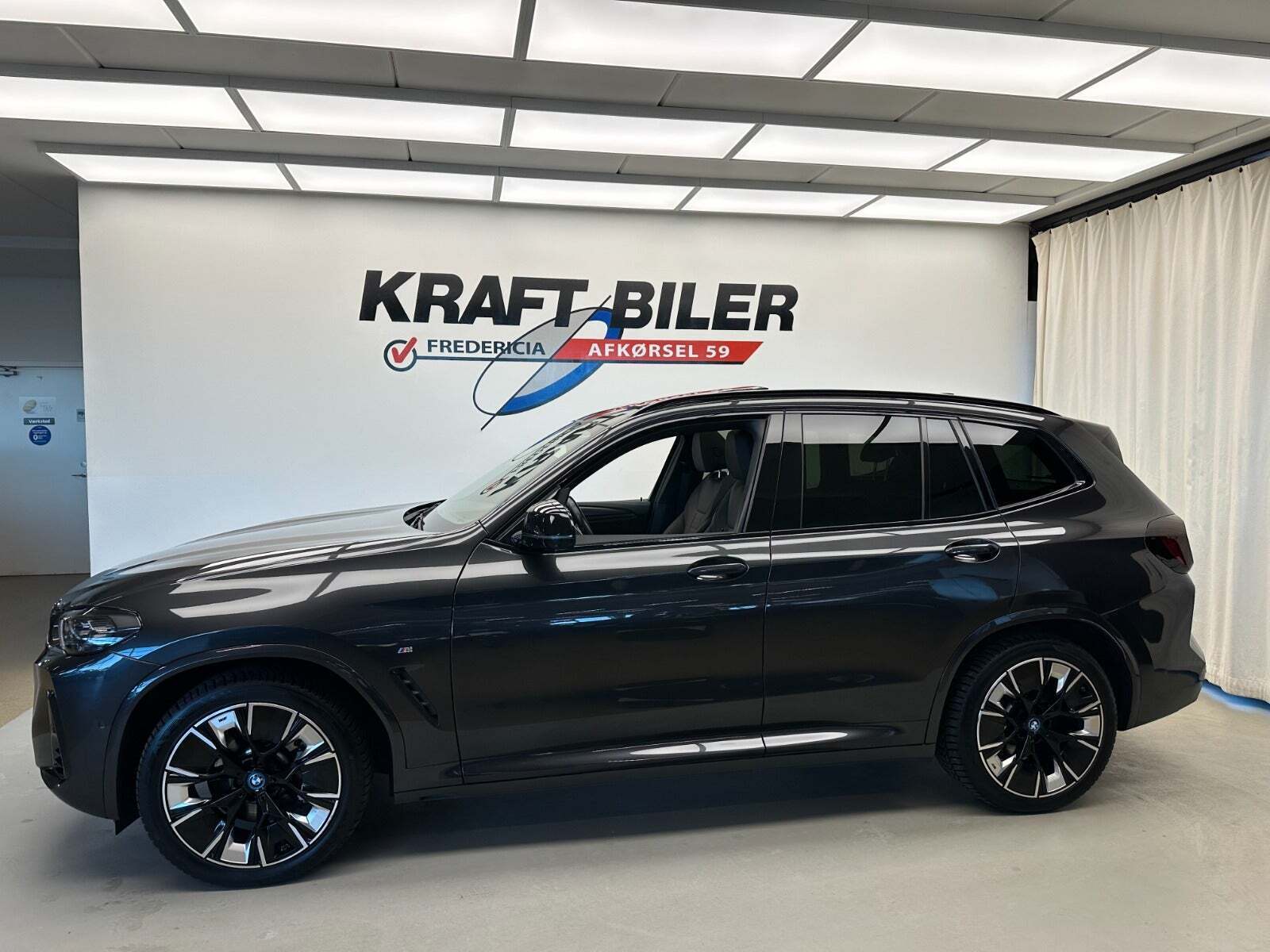 BMW iX3 Charged Plus M-Sport