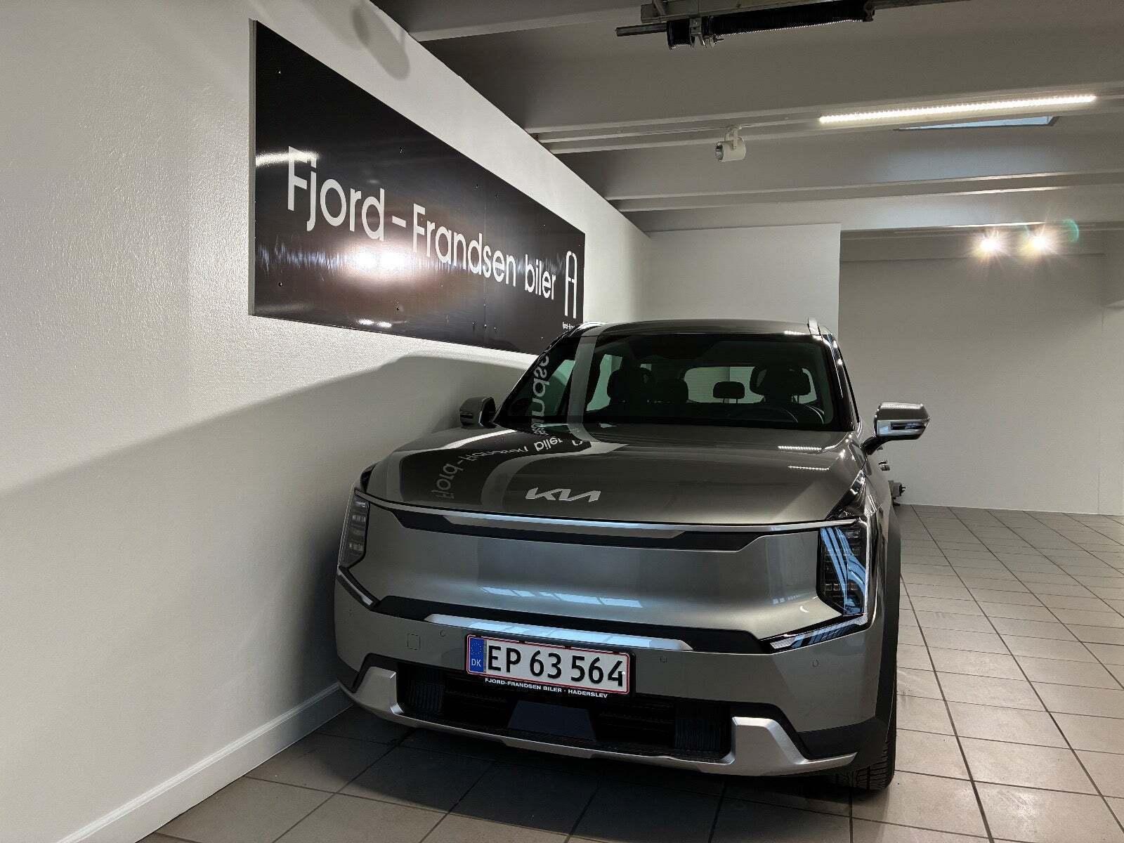 Kia EV9 76 Standard Range Upgrade RWD 7prs