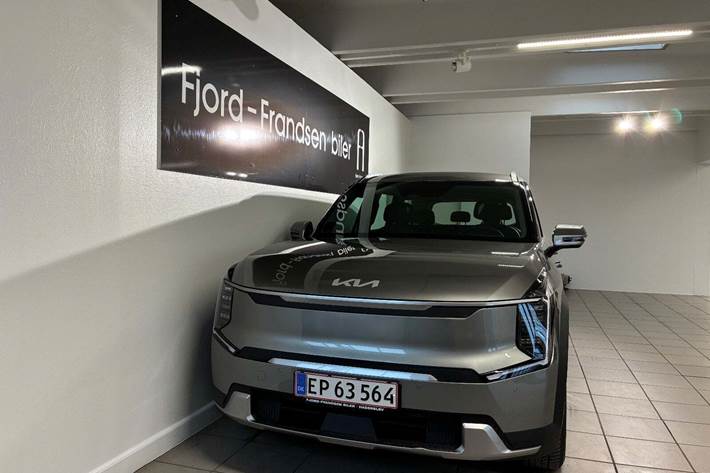 Grå Kia EV9 fra 2025