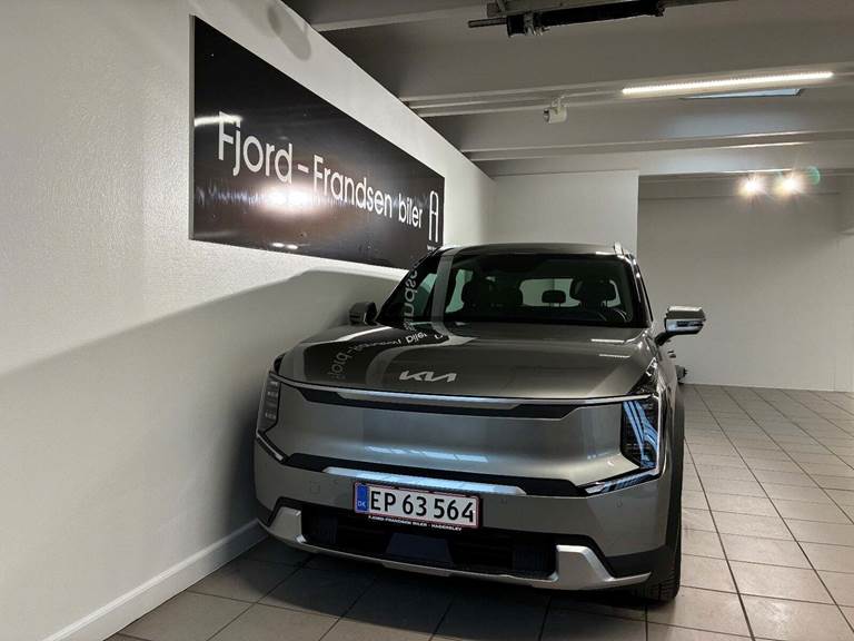 Kia EV9 76 Standard Range Upgrade RWD 7prs