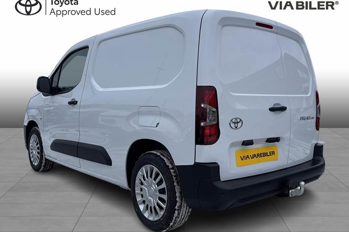 Hvid Toyota ProAce City fra 2024