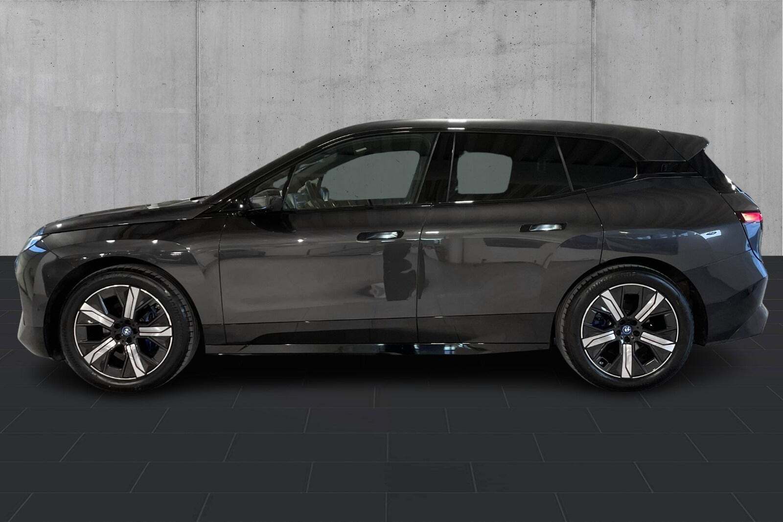 BMW iX xDrive40 Supercharged