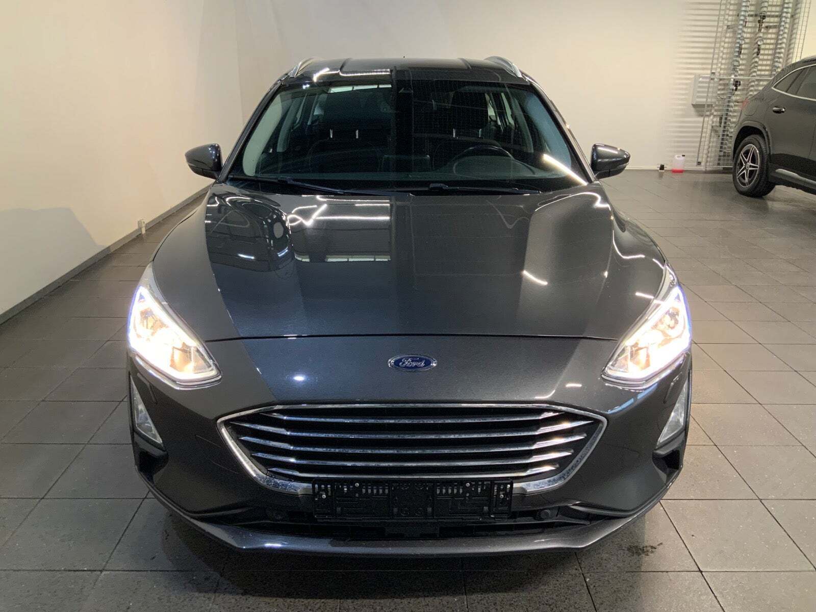 Ford Focus 1,0 EcoBoost Titanium Business stc.