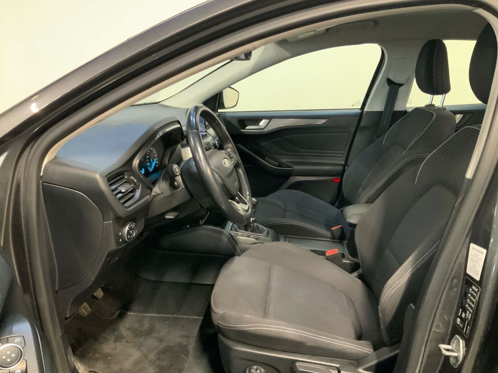 Ford Focus 1,0 EcoBoost Titanium Business stc.