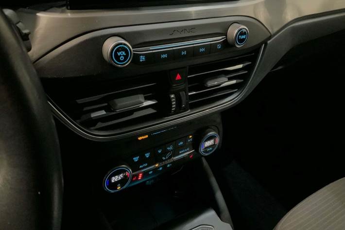 Grå Ford Focus fra 2019