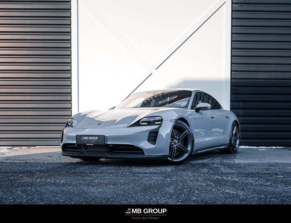 Porsche Taycan 4S