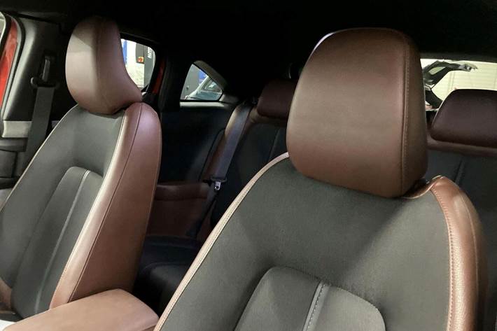 Rød Mazda MX-30 fra 2021