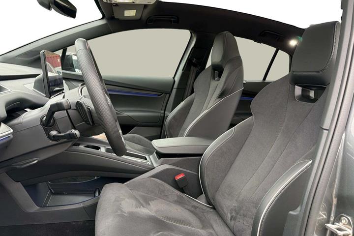 Sort Skoda Enyaq fra 2026