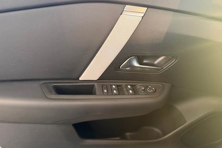 Hvid Citroën ë-C4 fra 2025